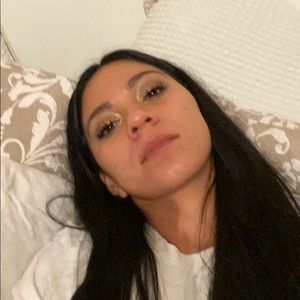 Meet your Posher, Yeshia